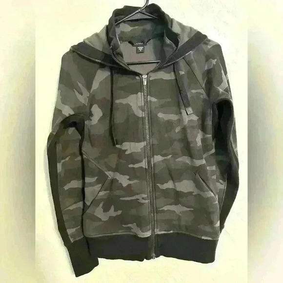Athleta Triumph Hoodie in Black Camo Size Small - Picture 3 of 7